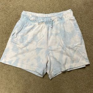 Nike women tie dye shorts. Small
